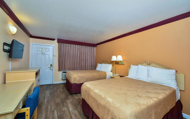 America's Deluxe Inn
