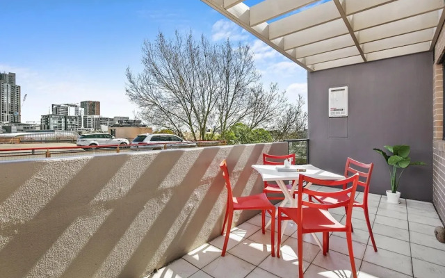 HOLT1 - Crows Nest -Holtermann Street
