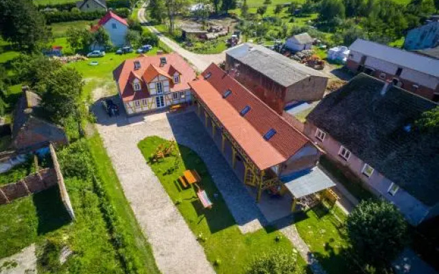 Nad morzem i jeziorem Dworek Kopań