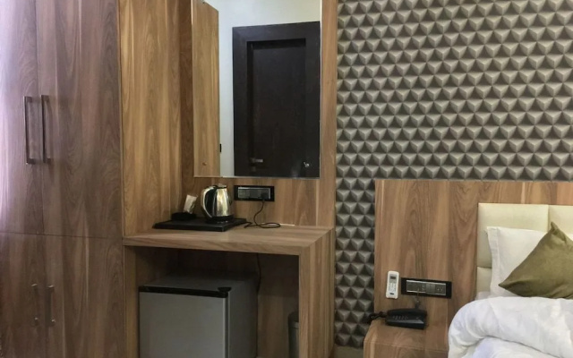 Hotel Ratan Royal Inn