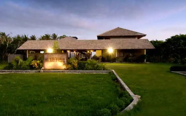 Blue Fish Hotel