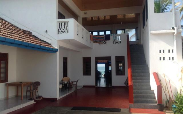 Budde's Beach Restaurant & Guesthouse
