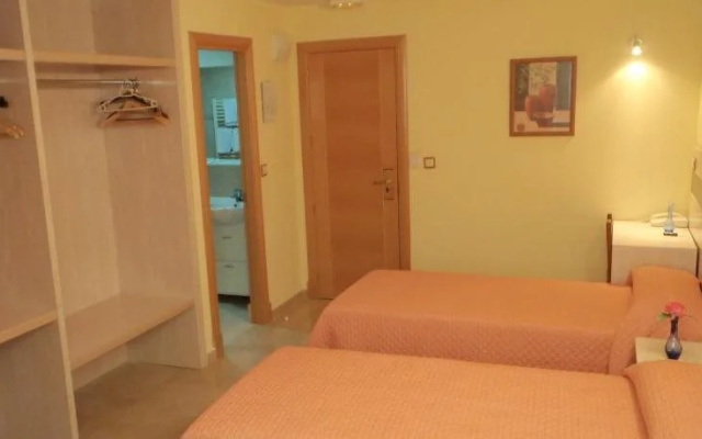 Hostal Fronton