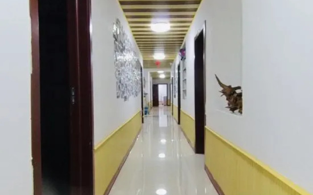 Xuegu Liuer Guest House