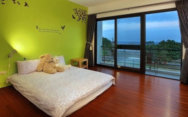 Ecotourism skim month B & B