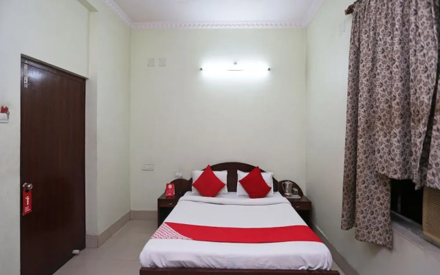 Oyo 27644 Cozycom