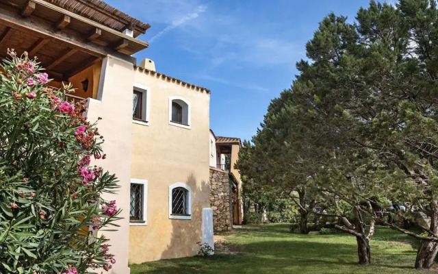 Stay in Porto Cervo With Garden Setting