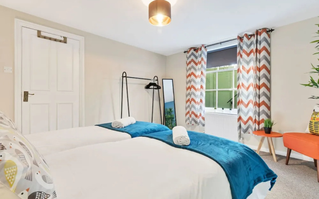 Beach Patio - Seafront One Bedroom apt