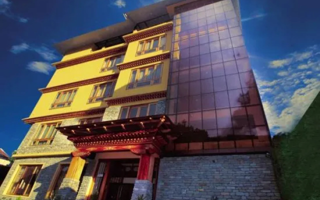 Hotel Tarayana Grand