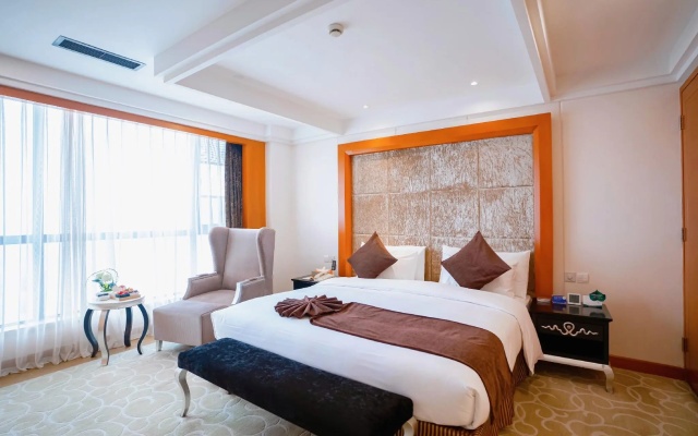 Phoenix Lake Tianquan Hotel