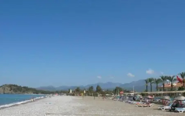 Sunset Beach Club Aqua 37