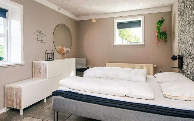 4 Star Holiday Home in Henne