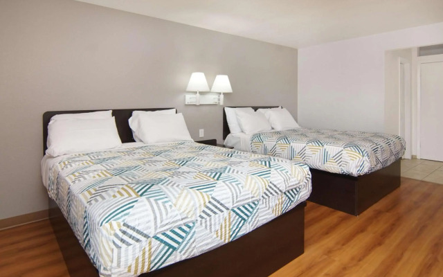 Motel 6 Lancaster, TX - DeSoto - Lancaster