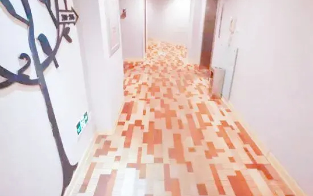 Motel  Hotel (Shenyang Wuai Market Xiaonan gas station store)