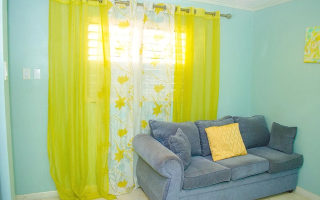 Centrally located Oakland Guest Apartment I