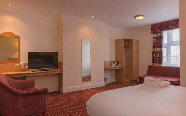 Crewe Arms Hotel