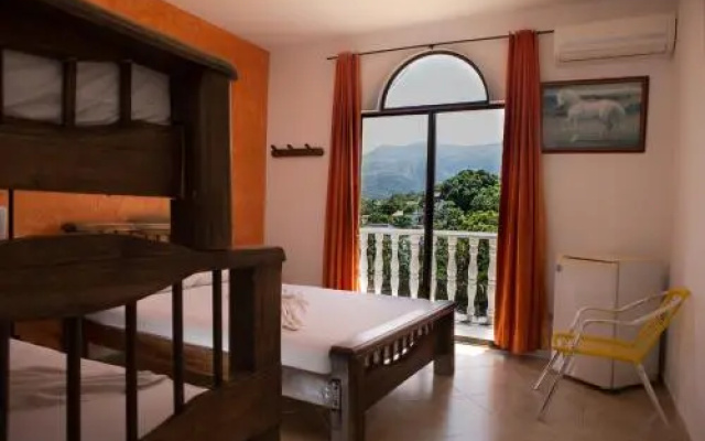 Hotel Anamichu Suites