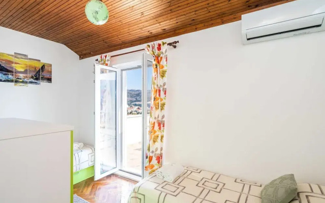 Apartment Dorica - Two Bedroom Apartment With Terrace