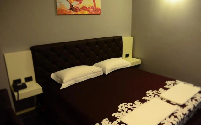 Mustang Hotel