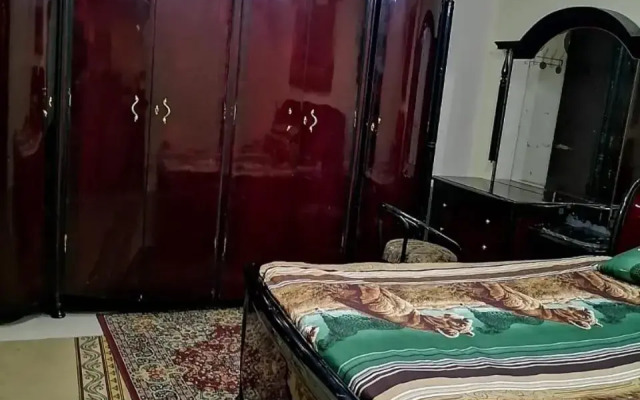 شقة فندقية صف اول بحر مباشر
