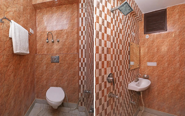OYO 12739 Mahesh Inn