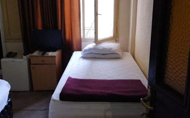 Melida Otel
