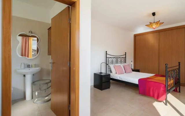 Beach House for Vacation - H2ome