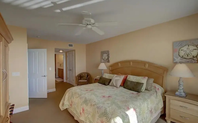 1010 Ocean Palms 103