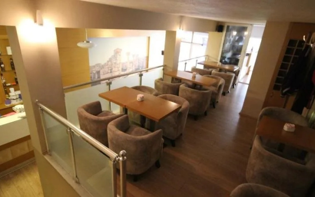 Hotel Bylis