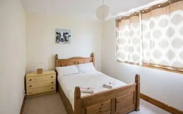 Crown Apartment