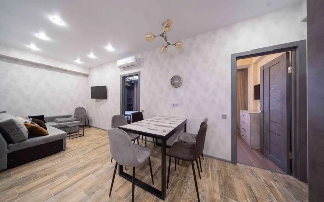 More Apartments na Estonskoy 37 k2 64 2