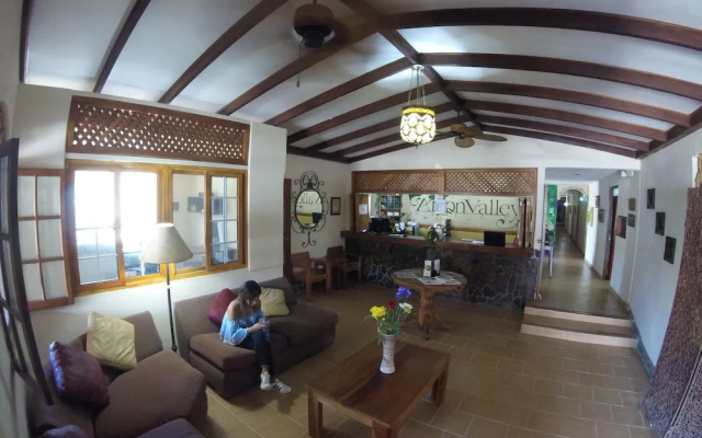 Anton Valley Hotel