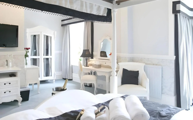Langtry Manor Hotel