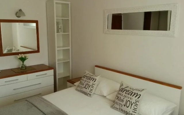 Apartments Huljic