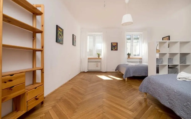 Royal Route Apartment for 10 people