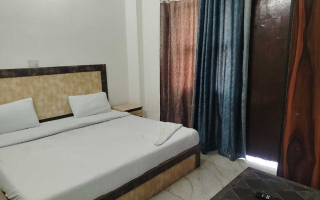 Hotel O Sector 12 Ghaziabad