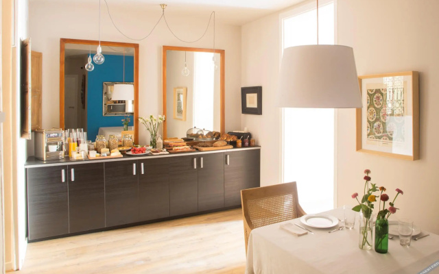 The Conica Bed and Breakfast Deluxe