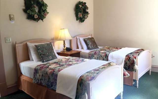 Hotel Planter