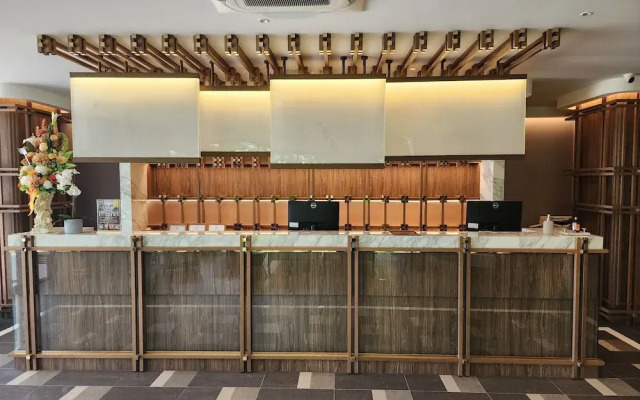 We Hotel Riverfront