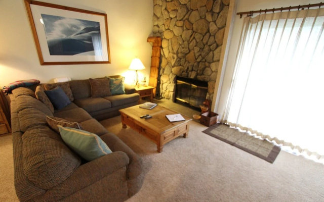 Snowcreek #562 3 Bedroom Condo