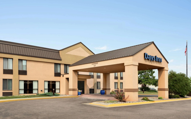 Days Inn by Wyndham Fargo/West Acres