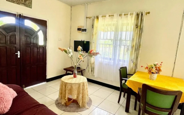 Tropical Paradise in Paramaribo 3 - Room House