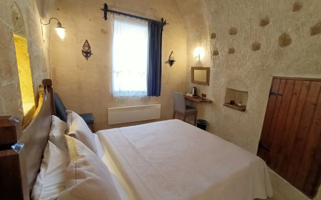 Apex Cave Hotel
