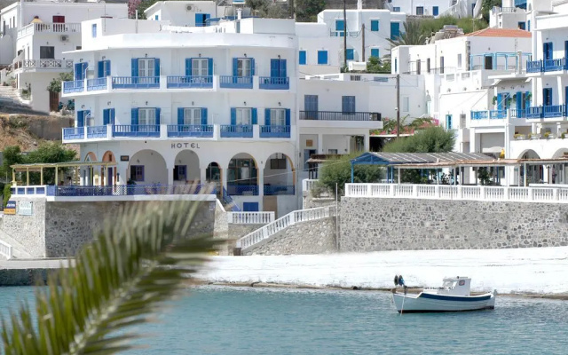 Paradissos Hotel