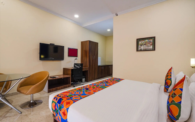 Fabhotel Chris
