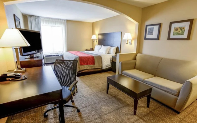 Quality Inn And Suites Lenexa Kansas City