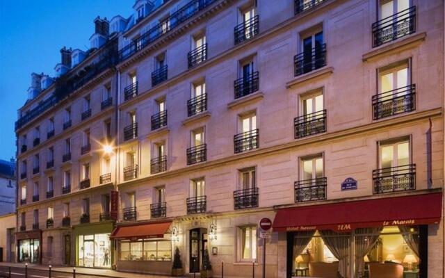 Отель Turenne Le Marais Париж вид на фасад