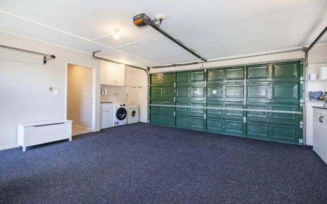 Hidden Mangawhai Oasis with large gardens