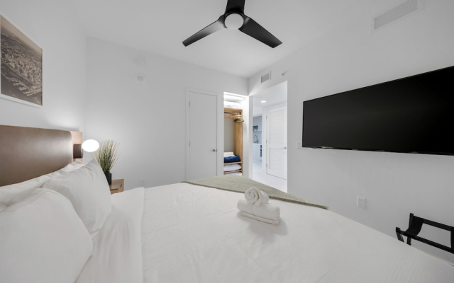 1-BD Condo in DTW Miami - City Views