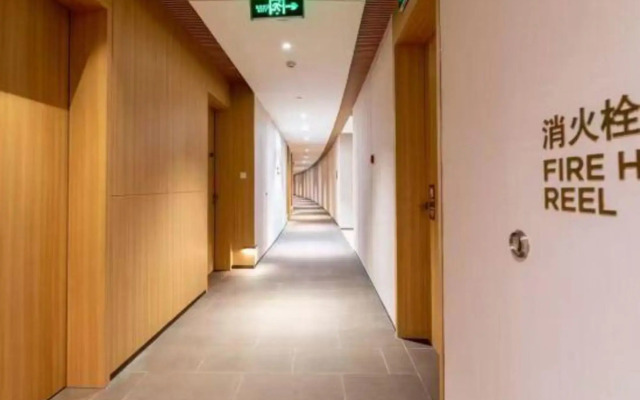 Ice and Snow Ocean Theme Apartment (Zhuhai Shenjing Ocean Kingdom)